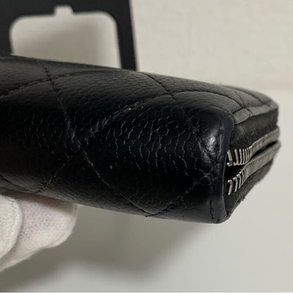 CHANEL LONG ZIP WALLET CC LOGO CAVIAR SKIN WITH CERTIFICATE OF AUTHENTICITY - Picture 11 of 14